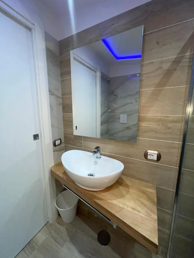 Bed & Breakfast Le Chic Rooms Napoli